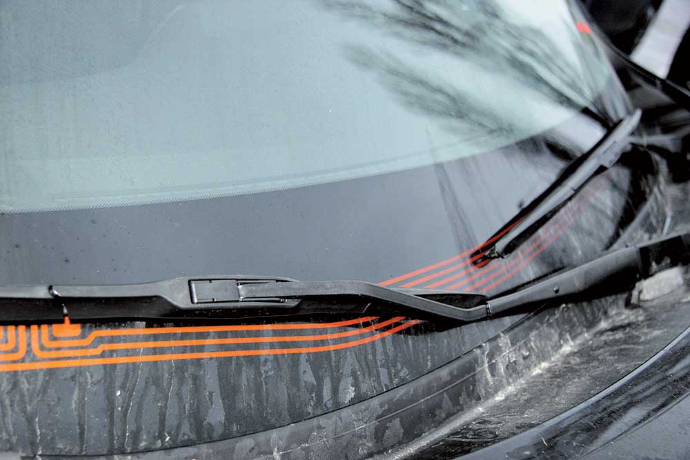 Цена на установку и подключение лобового стекла с подогревом. Автостекла на любой автомобиль в наличии!