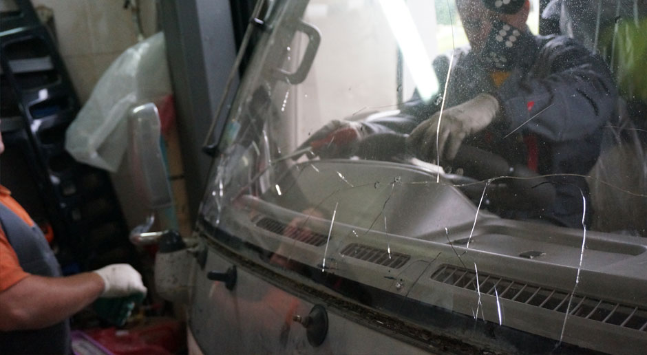 Ремонт автостекол, остановка трещин и сколов