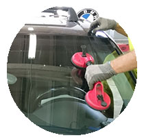 Вклейка стекол автомобилей по выгодным ценам! Все автостекла в наличии