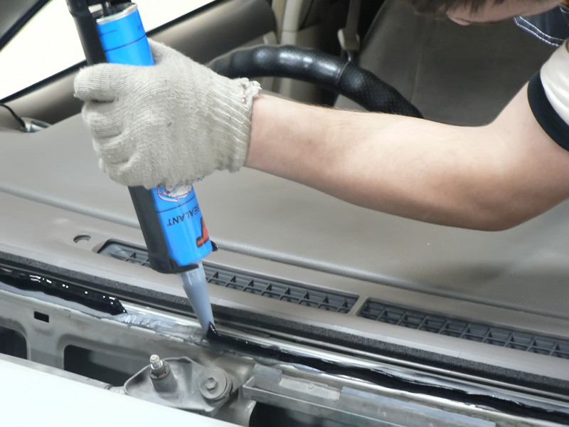 Установка и замена лобовых автостекол в ЮЗАО Москвы по выгодным ценам