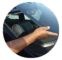 Замена задних стекол на любом авто. Замена стекла от багажника.